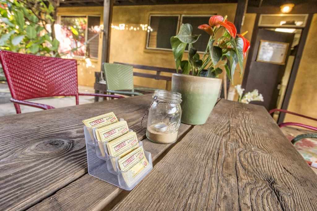 Nalu Kai Lodge Paia Hotel エクステリア 写真